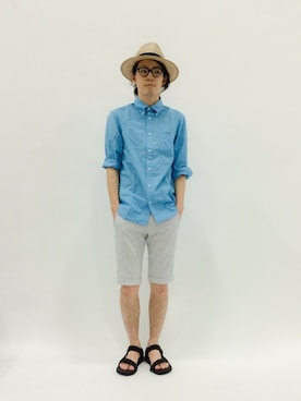 「青シャツ」｜ナカニシアキラさん（メンズ・172cm）の春コーディネート