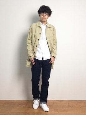 「ベージュのステンカラーコート」｜ナカニシアキラさん（メンズ・172cm）の夏コーディネート