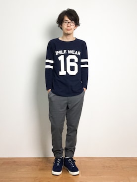 「グレーパンツ」｜ナカニシアキラさん（メンズ・172cm）の秋コーディネート