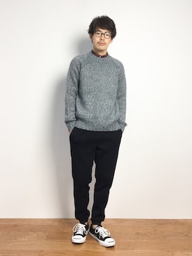 「クルーネックニット」｜ナカニシアキラさん（メンズ・172cm）の秋コーディネート