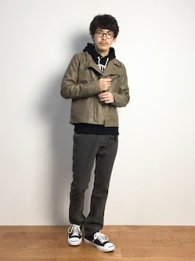 「パーカー×ライダース」｜ナカニシアキラさん（メンズ・172cm）の秋コーディネート