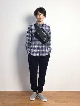 「chapter world（チャプターワールド）のアイテム（バッグ）」を使った、ナカニシアキラさん（メンズ・172cm）の秋コーディネート