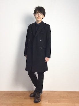 「黒パンツ」｜「アイテム（ピーコート）」を使った、ナカニシアキラさん（メンズ・172cm）の秋コーディネート