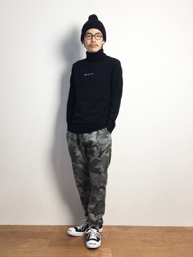 「STUSSY（ステューシー）のアイテム（ニットキャップ/ビーニー）」を使った、ナカニシアキラさん（メンズ・172cm）の秋コーディネート
