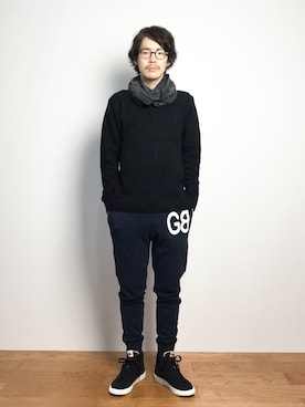 「黒ニット」｜ナカニシアキラさん（メンズ・172cm）の冬コーディネート