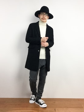 「ツバ広ハット」｜「アイテム（ステンカラーコート）」を使った、ナカニシアキラさん（メンズ・172cm）の冬コーディネート
