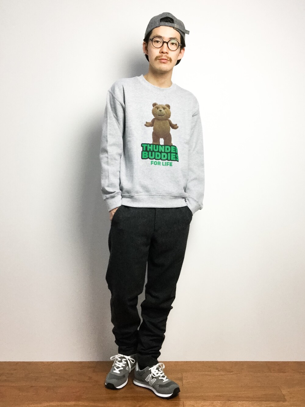 「Ted、テッド」｜「green label relaxingの□H/SPUN TPD U/P パンツ ②（その他パンツ、グレー系）」を使った、ナカニシアキラさん（メンズ・172cm）の冬コーディネートの1枚目の写真