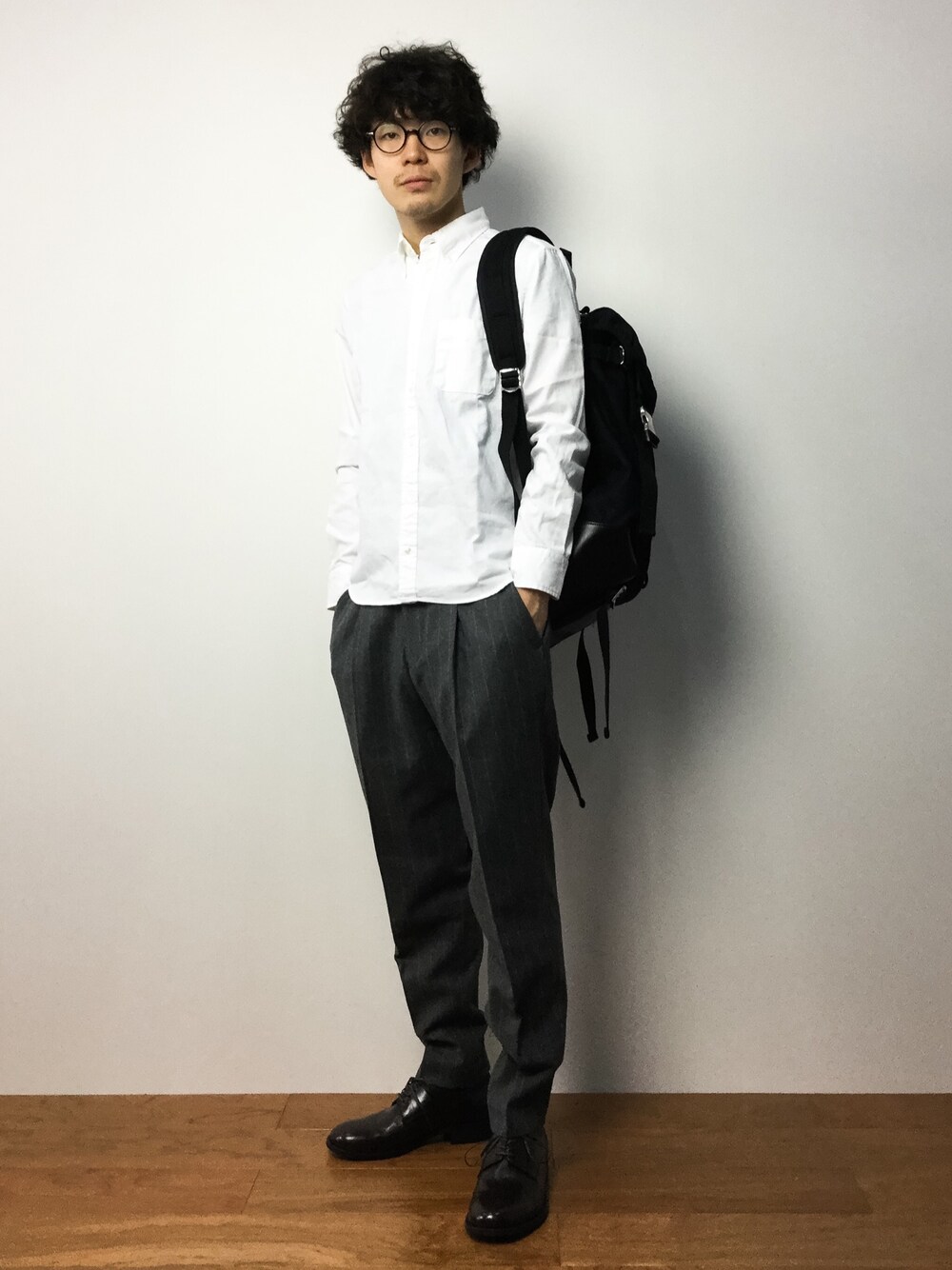 「master-pieceの＜master-piece＞× ＜monkey time＞ CTN/TWL FLAP B/P/バッグ（バックパック/リュック、ブラック系）」を使った、ナカニシアキラさん（メンズ・172cm）の冬コーディネートの1枚目の写真