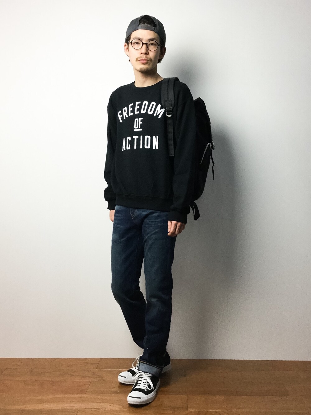「The DUFFER of ST.GEORGEのDUFFER×OTTO "LONDON CITY" SNAP BACK CAP：オットーキャップ（キャップ、グレー系）」を使った、ナカニシアキラさん（メンズ・172cm）の冬コーディネートの1枚目の写真