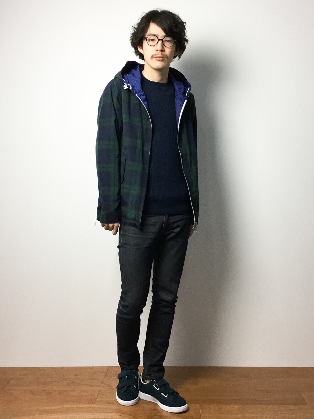 「FREAK'S STOREのワイドリブクルーＰＯニット          （ニット/セーター、ブルー系）」を使った、ナカニシアキラさん（メンズ・172cm）の冬コーディネートの1枚目の写真