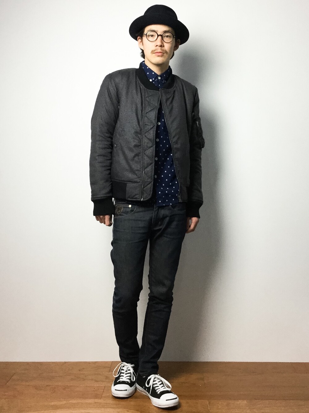 「UNITED ARROWSのBAS Basic Wool Hat（ハット、ブルー系）」を使った、ナカニシアキラさん（メンズ・172cm）の冬コーディネートの1枚目の写真