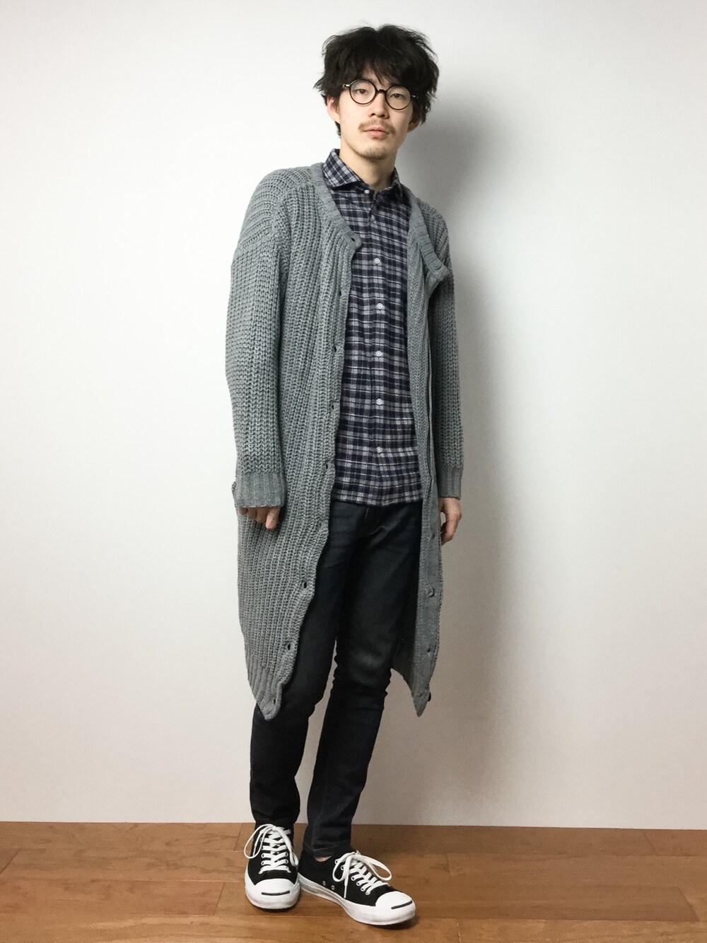 「MACKINTOSH PHILOSOPHYのジャージーネルチェックシャツ（シャツ/ブラウス、レッド系）」を使った、ナカニシアキラさん（メンズ・172cm）の冬コーディネートの1枚目の写真