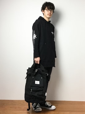 「unrelaxing（アンリラクシング）のアイテム（パーカー）」を使った、ナカニシアキラさん（メンズ・172cm）の冬コーディネート