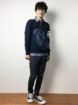 「TOMMY HILFIGER（トミーヒルフィガー）のアイテム（Tシャツ/カットソー）」を使った、ナカニシアキラさん（メンズ・172cm）の冬コーディネート