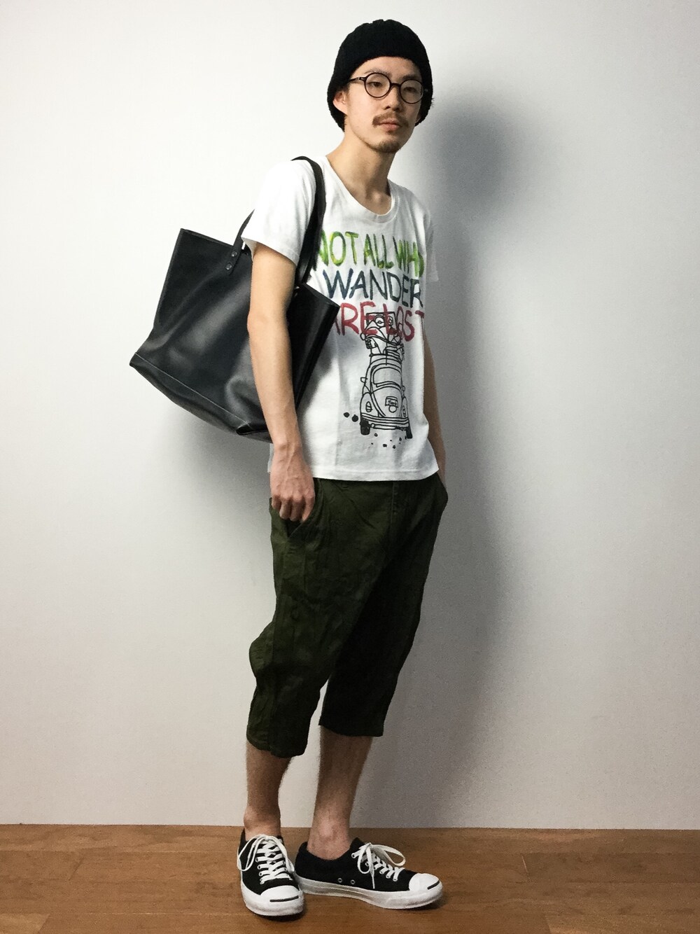 「URBAN RESEARCHのU-Hawk Company totobag-UZ4030（トートバッグ、ブラック系）」を使った、ナカニシアキラさん（メンズ・172cm）の冬コーディネートの1枚目の写真