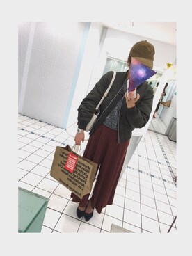 「アイテム（腕時計、パープル系）」を使った、かほ みさん（レディース・162cm）の冬コーディネート