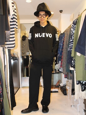 「VERSACE（ヴェルサーチ）のアイテム（スラックス）」を使った、りょまさん（メンズ・175cm）の秋コーディネート