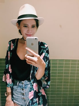 「STYLENANDA（スタイルナンダ）のアイテム（ポンチョ）」を使った、ANNA WANGさん（レディース・170cm）の夏コーディネート