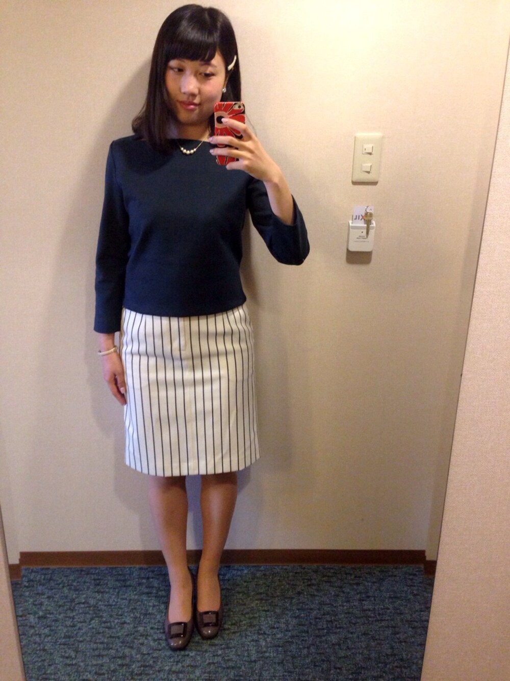 「ビジネススタイル、ストライプスカート、Kate Spade、ネイビー」｜「KATE SPADE SATURDAYの3/4 SLEEVE SLIP NECK（Tシャツ/カットソー、ブルー系）」を使った、＊mika☺︎さん（レディース・157cm）の秋コーディネートの1枚目の写真