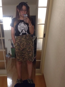 「アイテム（ベースメイク、パープル系）」を使った、みひろさん（レディース・159cm）の秋コーディネート