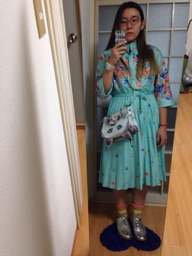 「古着ワンピ」｜「アイテム（アナログ腕時計）」を使った、みひろさん（レディース・159cm）の秋コーディネート