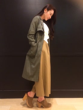 「アイテム（トレンチコート、グリーン系）」を使った、yuka.abeさん（レディース・164cm）の春コーディネート
