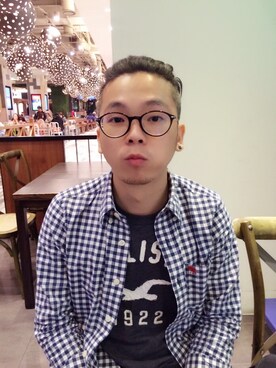 「holster（ホルスター）のアイテム」を使った、Pesong Shenさん（メンズ・161cm）の春コーディネート