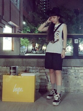 Yi Linさんのコーディネート