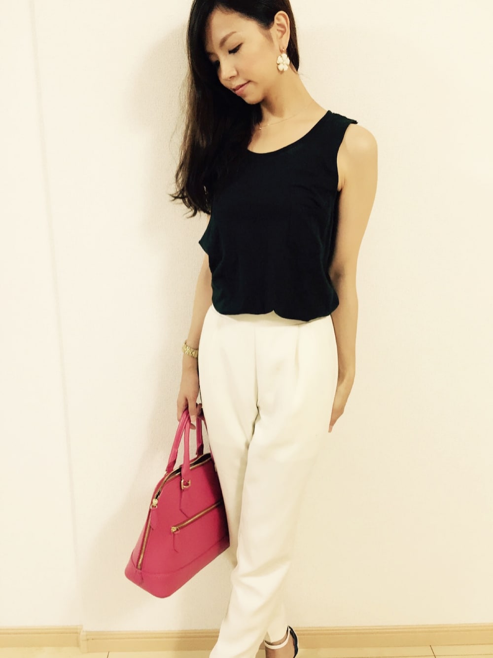 「H&Mのアイテム（Tシャツ/カットソー、グレー系）」を使った、 Yuuさん（レディース・159cm）の夏コーディネートの1枚目の写真