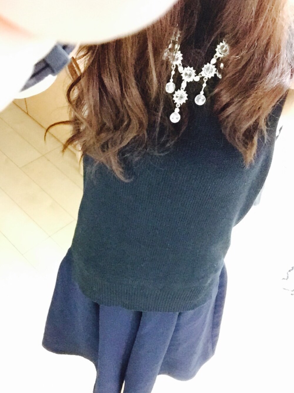 「YEVSのアイテム（ニット/セーター、ブラック系）」を使った、 Yuuさん（レディース・159cm）の秋コーディネートの1枚目の写真