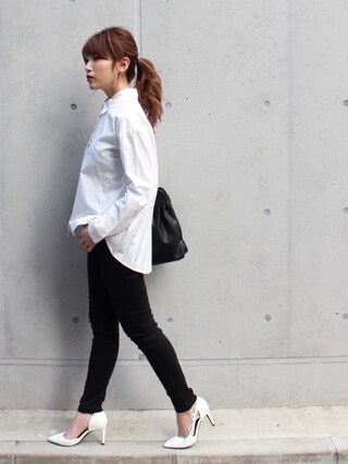 舟山久美子♡くみっきー使用「MICOAMERI（バックプリーツシャツ）」的時尚穿搭