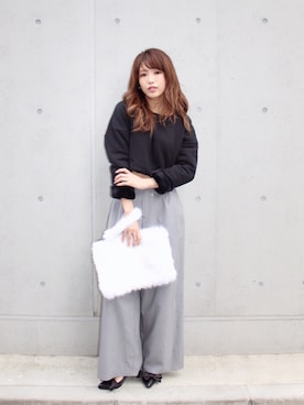 「MICOAMERI（ミコアメリ）のアイテム（スウェット）」を使った、舟山久美子♡くみっきーさん（レディース・155cm）の秋コーディネート