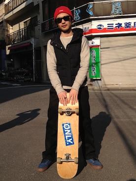 「スケートスタイル」｜「アイテム（ニットキャップ/ビーニー）」を使った、モトさん（メンズ・167cm）の春コーディネート