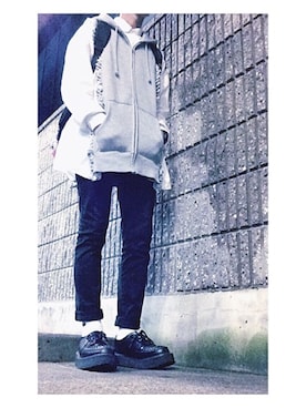 「アイテム（その他シューズ）」を使った、す み ち ゃさん（メンズ・166cm・10代）の秋コーディネート