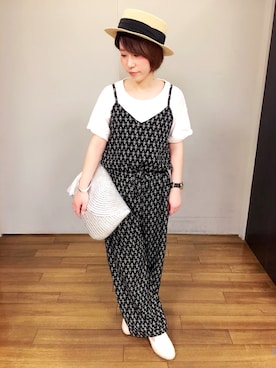 「メチャカリ」｜「アイテム（サロペット/オーバーオール）」を使った、rinaさん（レディース・150cm）の春コーディネート