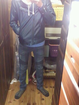 「アイテム（ライダースジャケット、グリーン系）」を使った、りょーじさん（メンズ・173cm）の春コーディネート