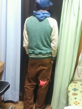 「アイテム（その他パンツ、ブラウン系）」を使った、りょーじさん（メンズ・173cm）の春コーディネート