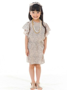 「How to Kiss a Frog（ハウトゥキスアフロッグ）のアイテム」を使った、Wonder apartmentさん（キッズ・115cm）の春コーディネート