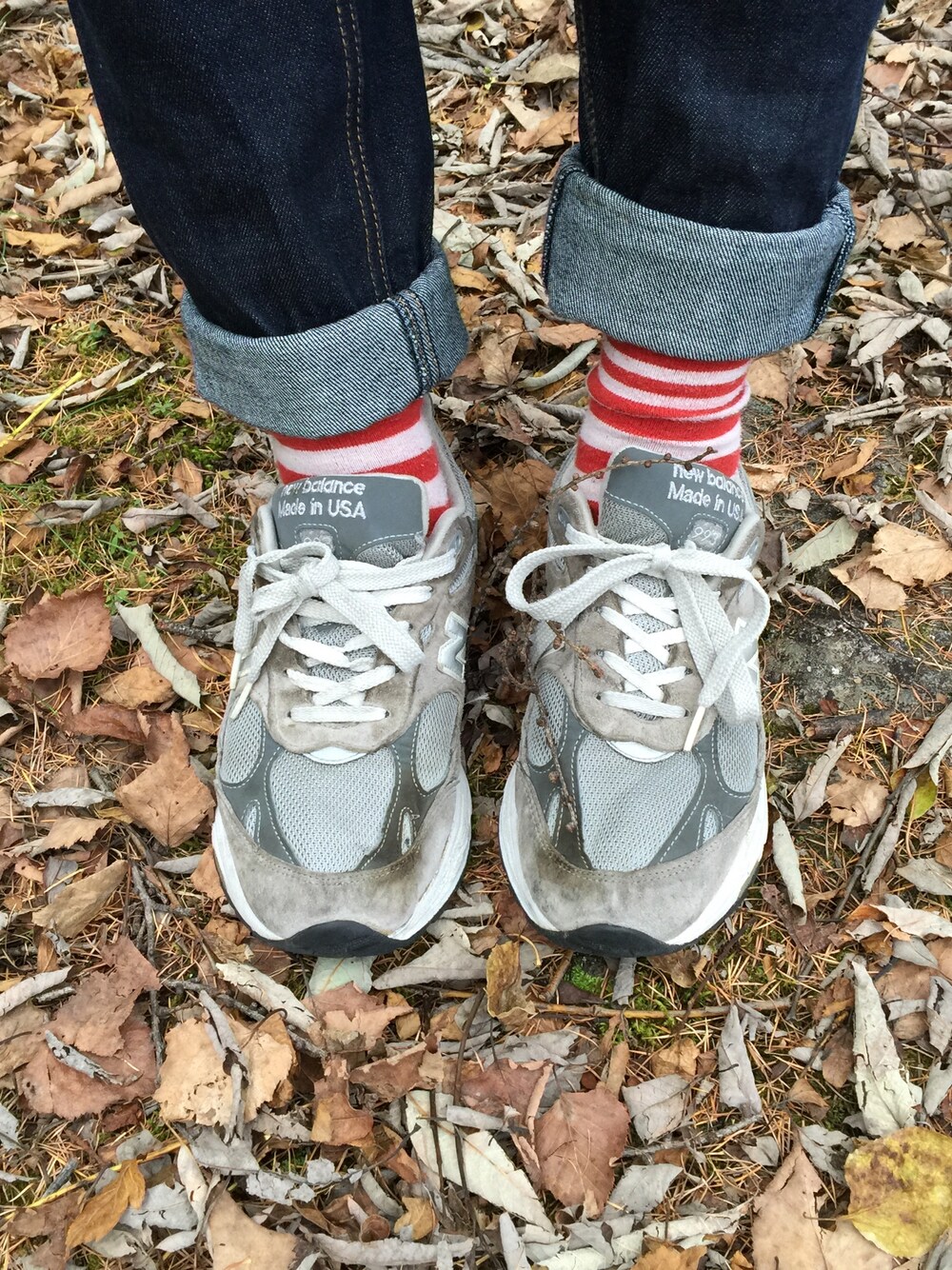 「New Balance、靴下×スニーカー、ボーダーソックス」｜「NEW BALANCEの
NB USA 993
（スニーカー、グレー系）」を使った、017さん（レディース・159cm）の秋コーディネートの1枚目の写真