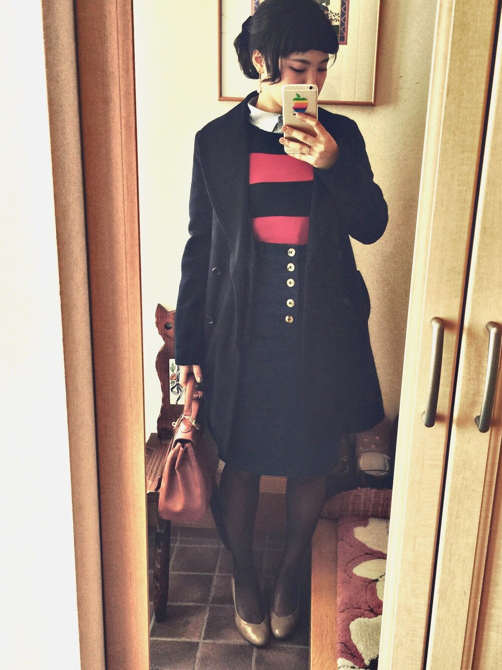 「デニムスカート、女子会、きれいめカジュアル」｜017さん（レディース・159cm）の冬コーディネートの1枚目の写真