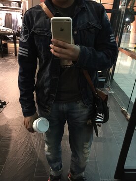 「PULL&BEAR（プルアンドベア）のアイテム（デニムジャケット）」を使った、快乐的小阳爱抽疯งさん（メンズ・173cm）の秋コーディネート