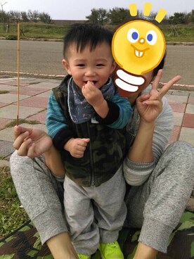 「Carter's（カーターズ）のアイテム（チノパンツ）」を使った、yupasさん（キッズ・80cm）の春コーディネート