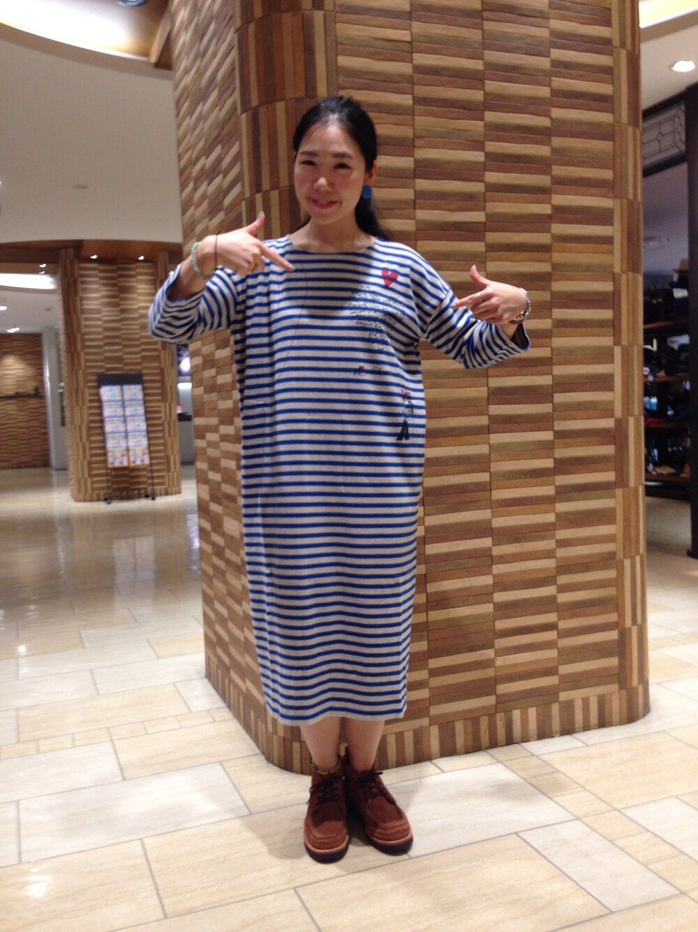 「＃ボーダー、＃ボーダーワンピース、#秋服」｜「BEAVERのRosetta Prayer(ロゼッタプレア)  Silver Concho & Beads Anklet Womens (521)（アンクレット、イエロー系）」を使った、小林さん（レディース・155cm）の夏コーディネートの1枚目の写真