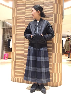 「MANASTASH（マナスタッシュ）のアイテム（MA-1）」を使った、小林さん（レディース・155cm）の秋コーディネート