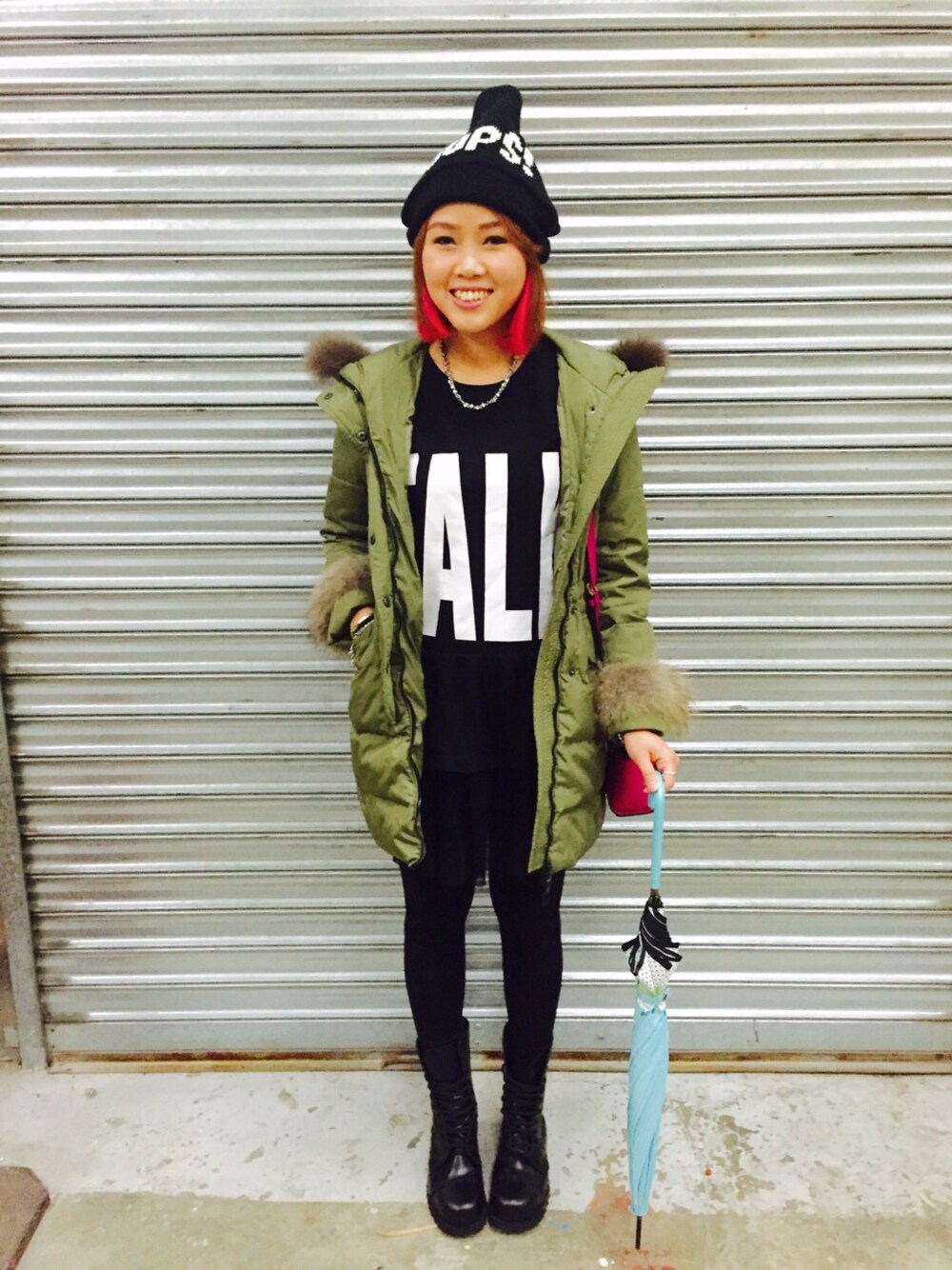 「black、green、blue、STYLENANDA、UNDERGROUND」｜「STYLENANDAのアイテム（ハット、ブラック系）」を使った、4everyoungさん（レディース・169cm）の春コーディネートの1枚目の写真