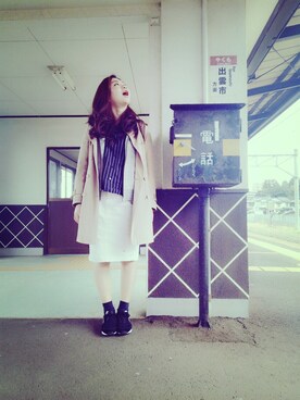 「白スカート」｜「アイテム（トレンチコート）」を使った、megumi♡ᵕ̈*さん（レディース・159cm）の春コーディネート