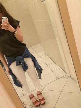 「FURLA（フルラ）のアイテム（スマホケース/カバー）」を使った、megumi♡ᵕ̈*さん（レディース・159cm）の秋コーディネート