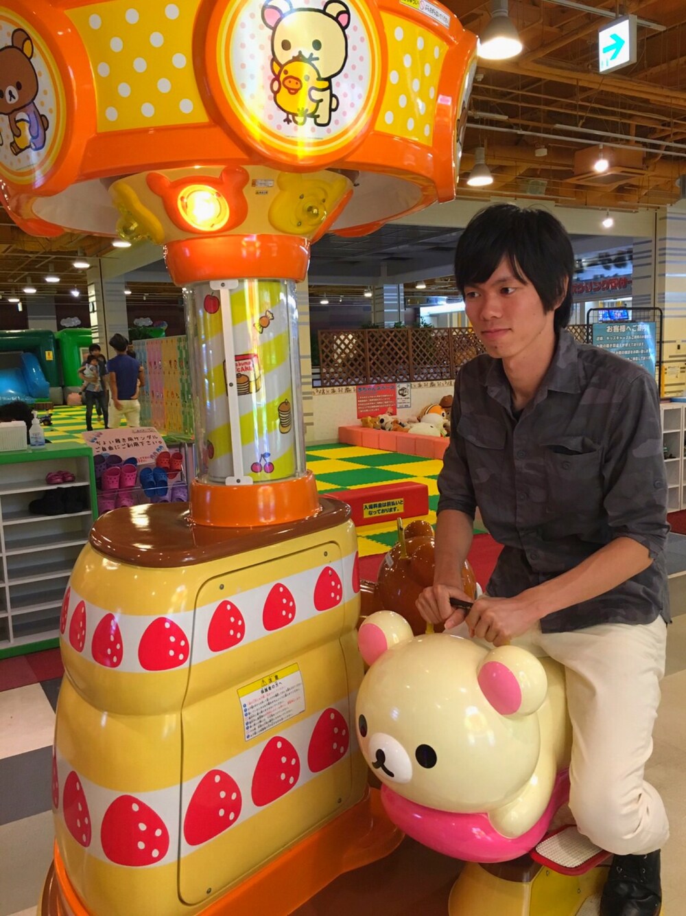「夏」｜「UNITED ARROWSのアイテム（シャツ/ブラウス、グレー系）」を使った、KYOSUKEさん（メンズ・179cm）の夏コーディネートの1枚目の写真