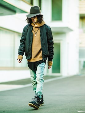 「GIVENCHY（ジバンシイ）のアイテム（ミリタリージャケット）」を使った、BFさん（メンズ・175cm）の冬コーディネート