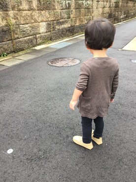 「OLD NAVY（オールドネイビー）のアイテム（カーディガン/ボレロ、ブラウン系）」を使った、eriiiiiさん（キッズ・90cm）の秋コーディネート
